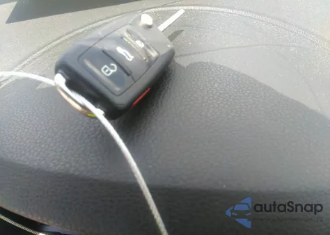 2017 Volkswagen Tiguan 2.0T Wolfsburg Edition z USA, uszkodzony, nr VIN WVGSV7AX4HK011237